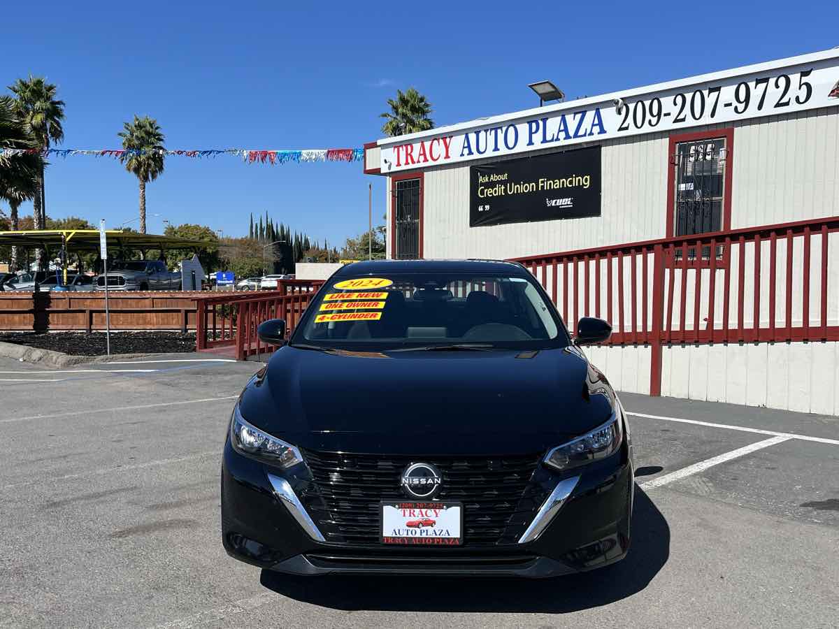 2024 Nissan Sentra SV - Photo 2