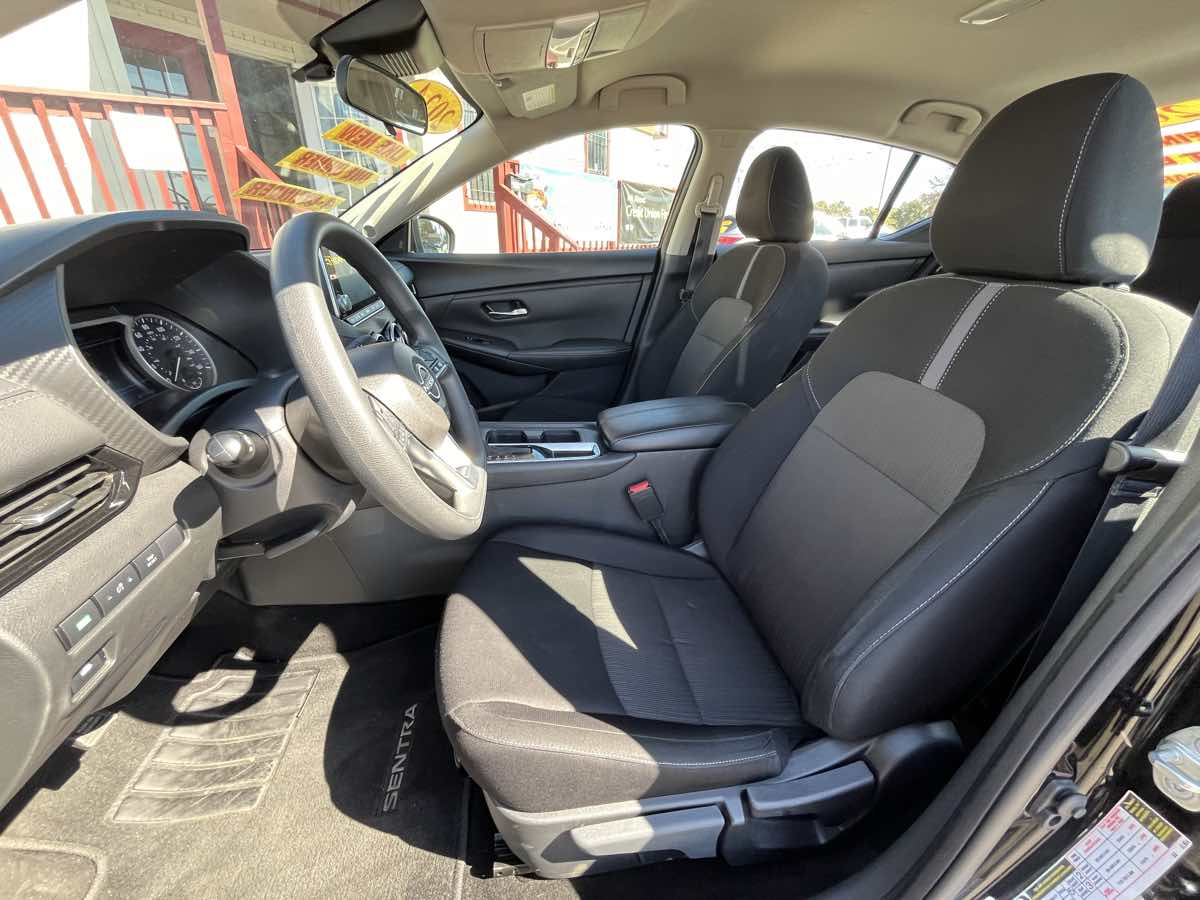 2024 Nissan Sentra SV - Photo 13