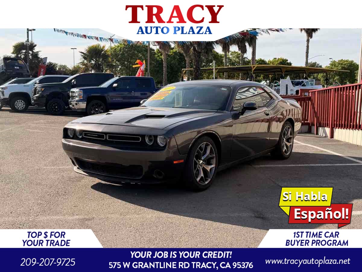 2017 Dodge Challenger SXT Plus's photo