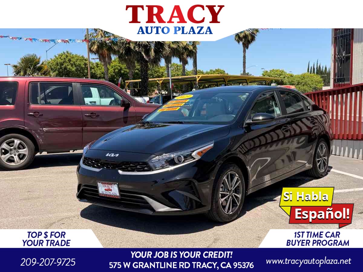 2023 Kia Forte LXS AT's photo