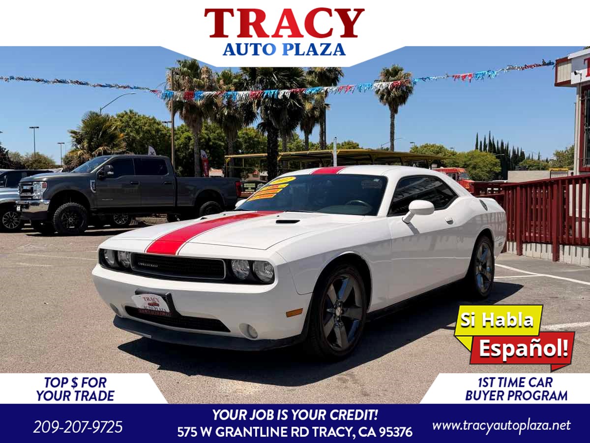 2012 Dodge Challenger SXT's photo
