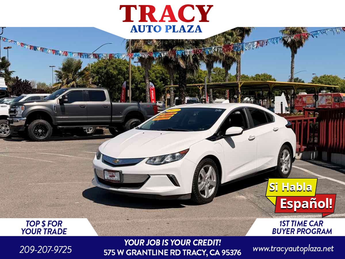 2017 Chevrolet Volt LT's photo