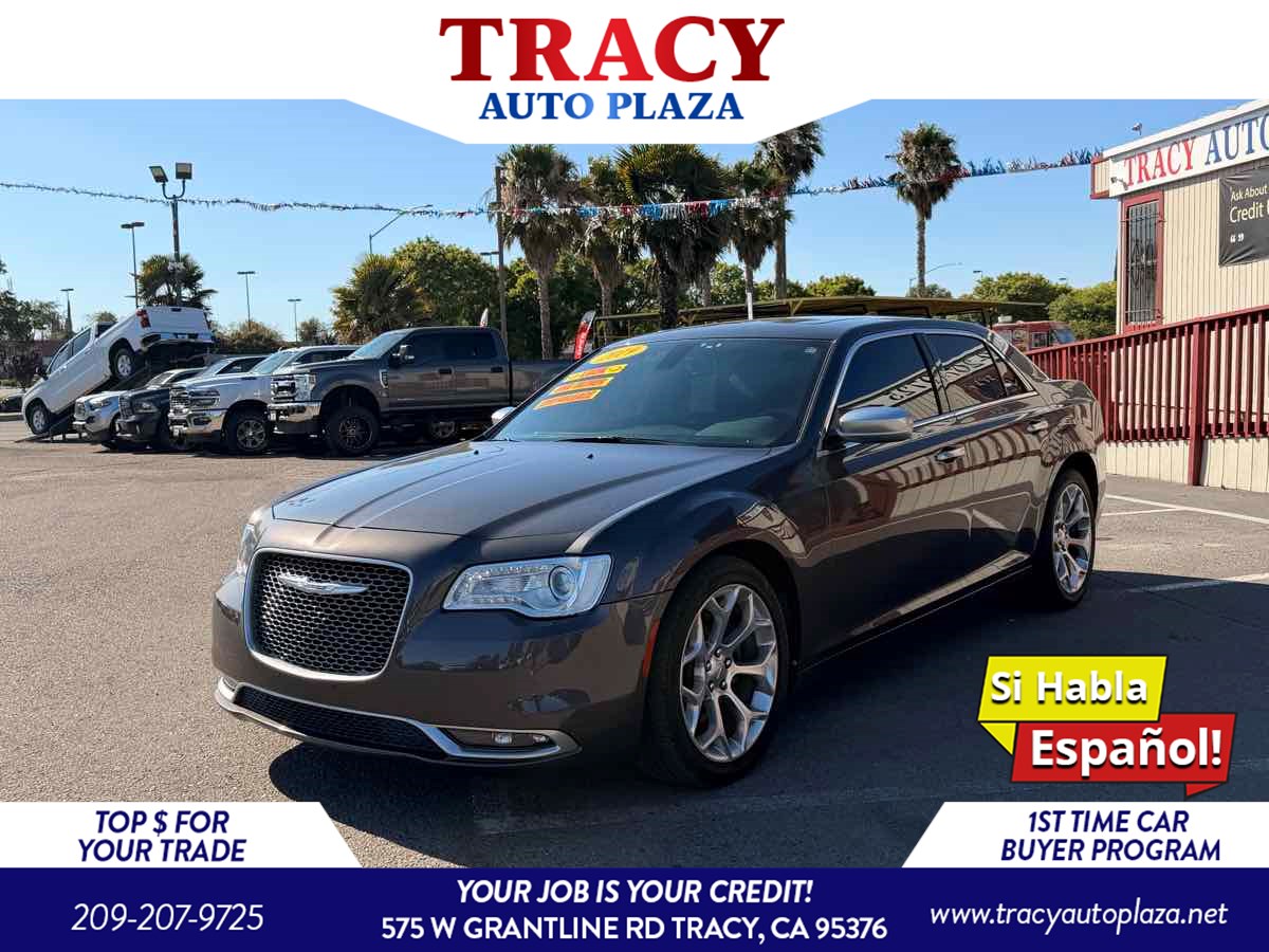2019 Chrysler 300 C's photo