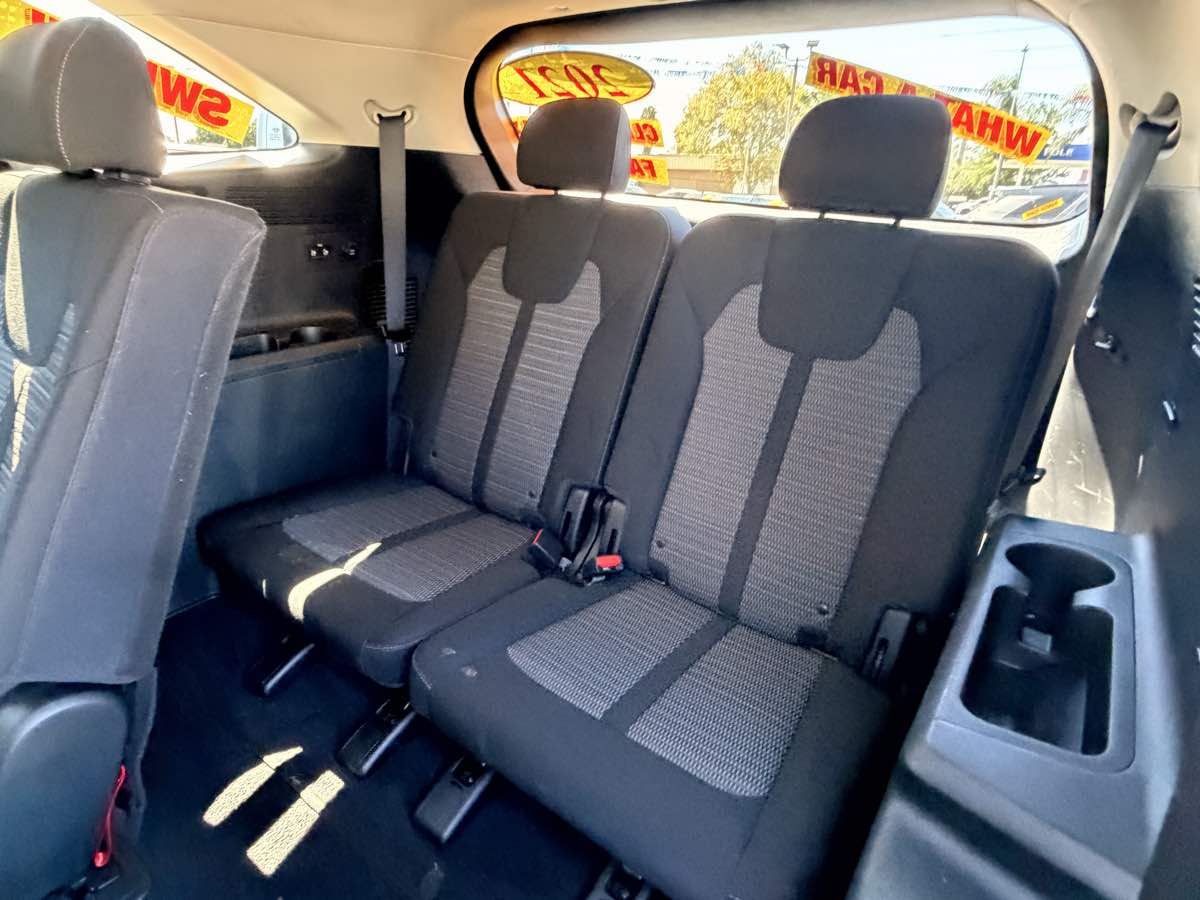 2021 Kia Sorento LX - Photo 13