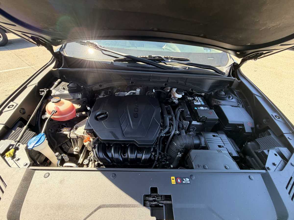 2021 Kia Sorento LX - Photo 24