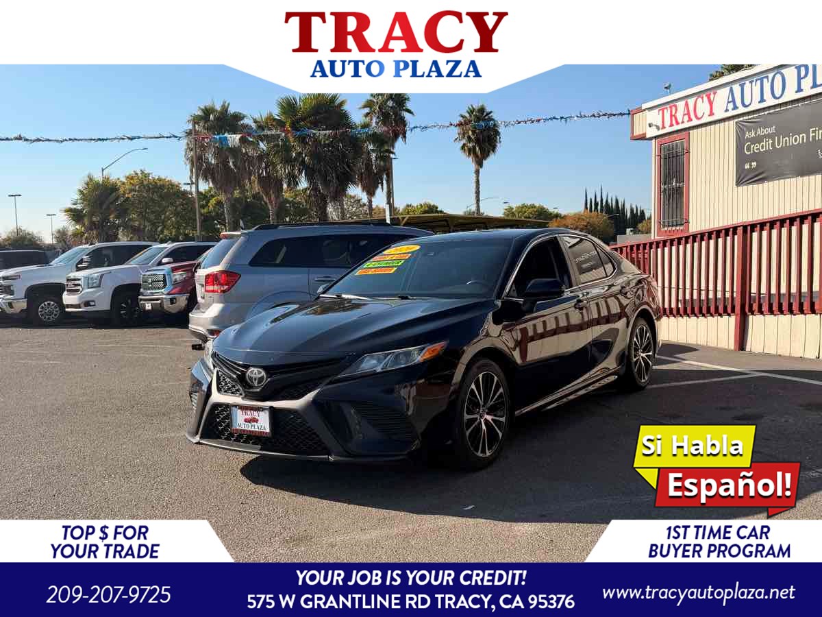 2020 Toyota Camry SE
