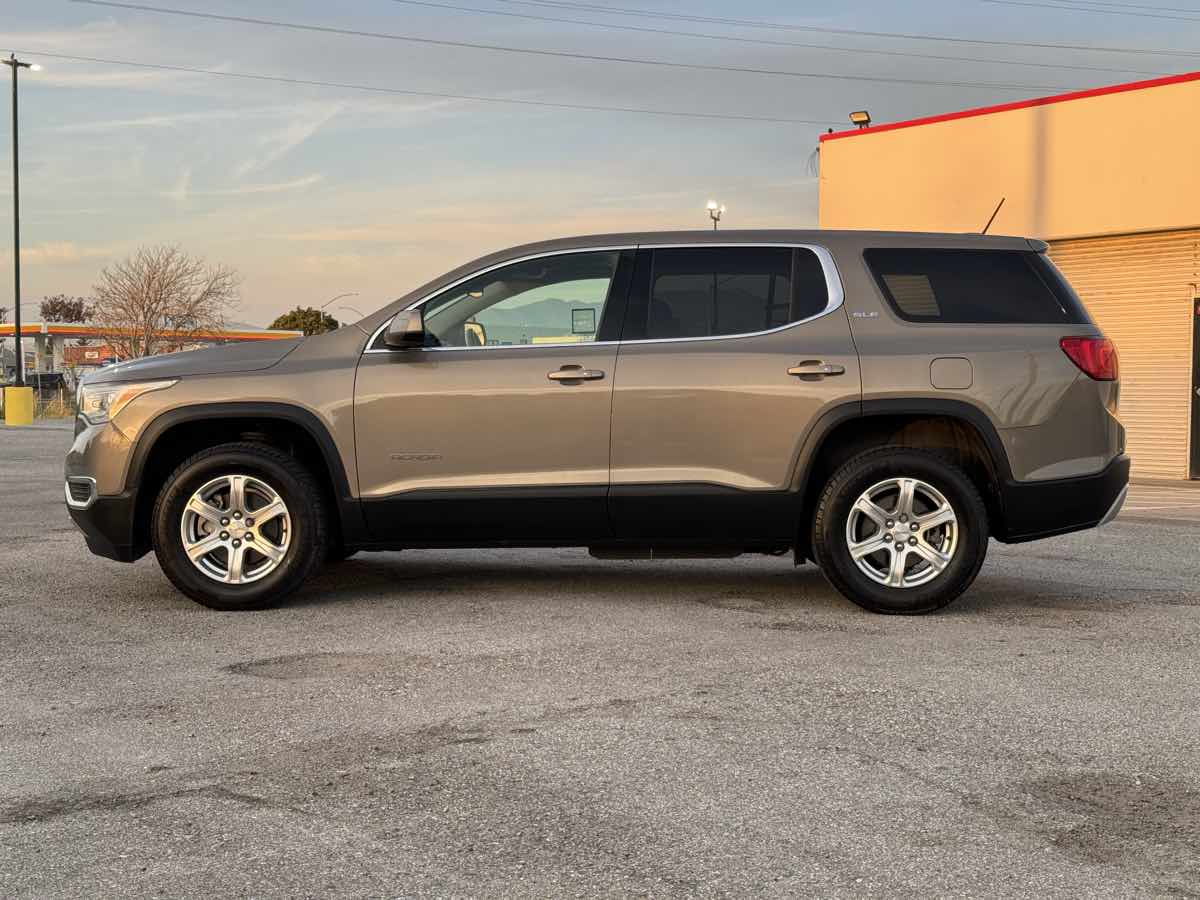 2019 Gmc Acadia SLE photo 3