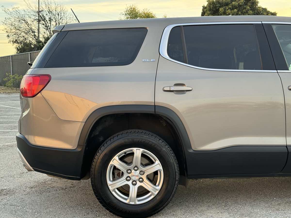 2019 Gmc Acadia SLE photo 7