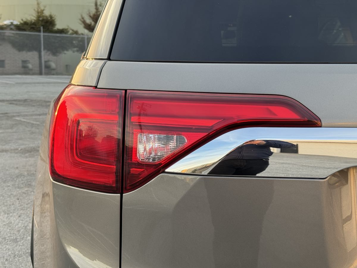 2019 Gmc Acadia SLE photo 17