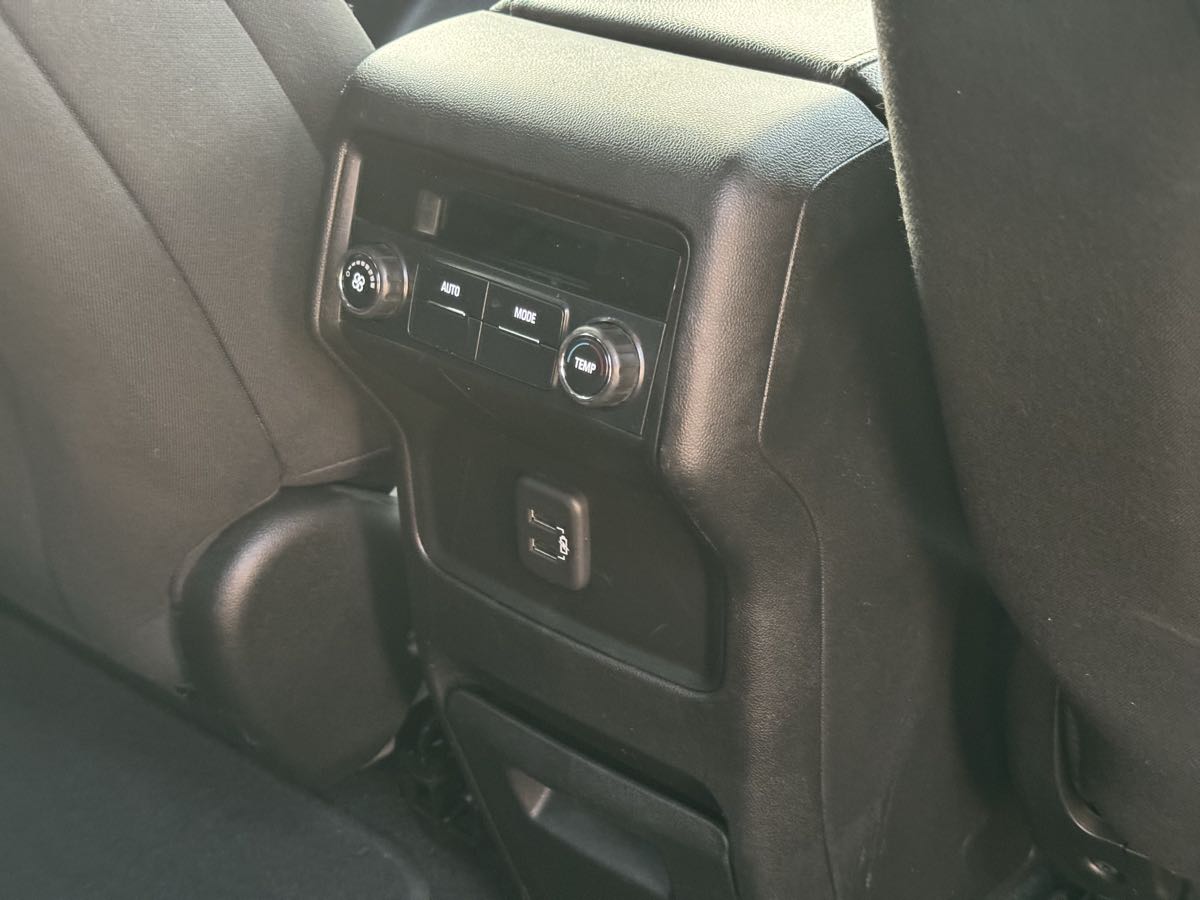 2019 Gmc Acadia SLE photo 30