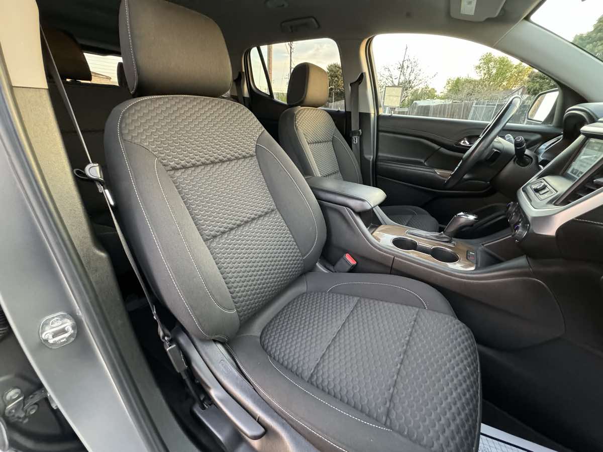 2019 Gmc Acadia SLE photo 32
