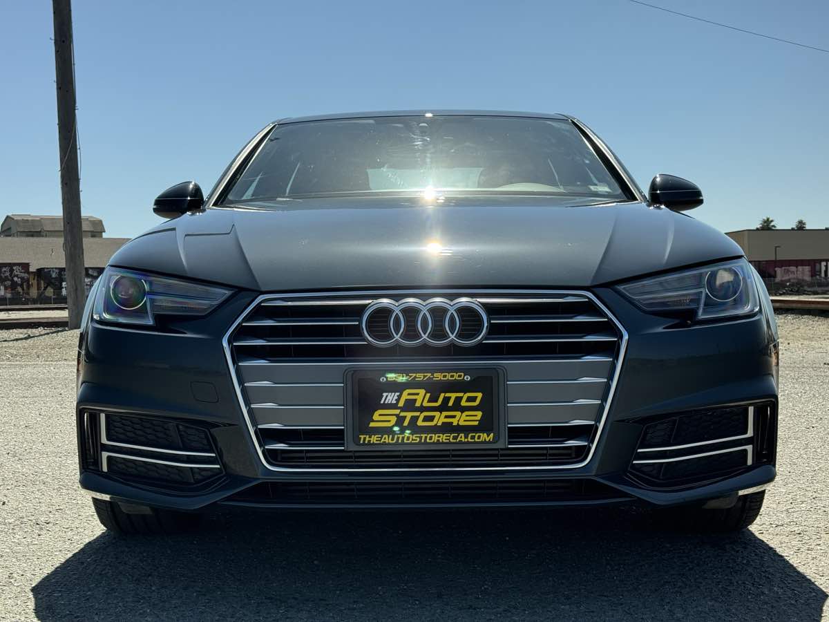 2018 Audi A4 Premium photo 11