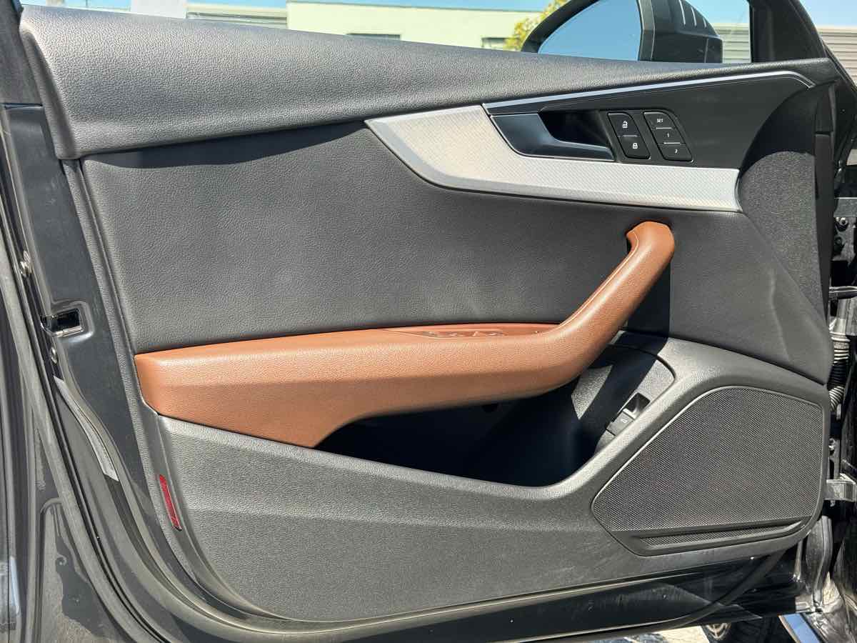 2018 Audi A4 Premium photo 21