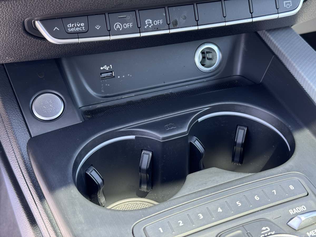 2018 Audi A4 Premium photo 39