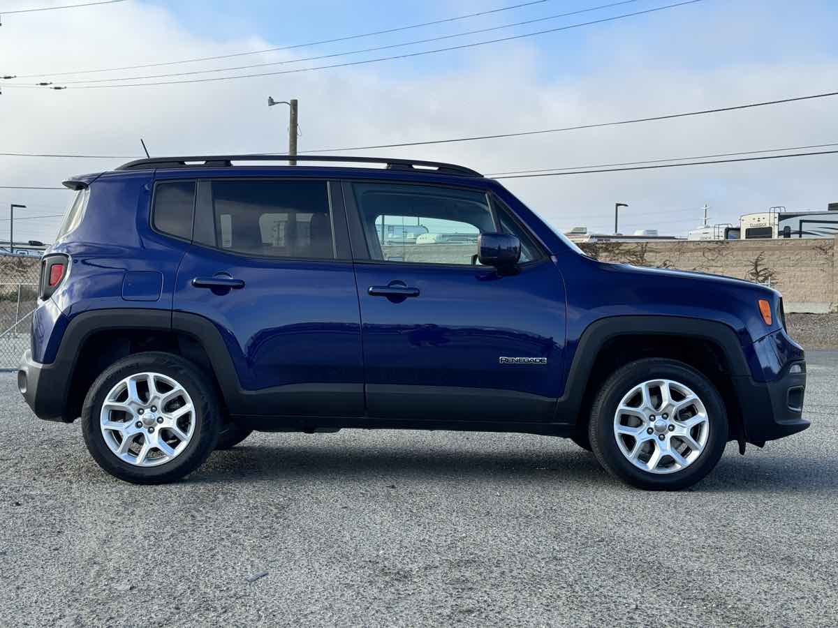 2018 Jeep Renegade Latitude North Edition photo 9