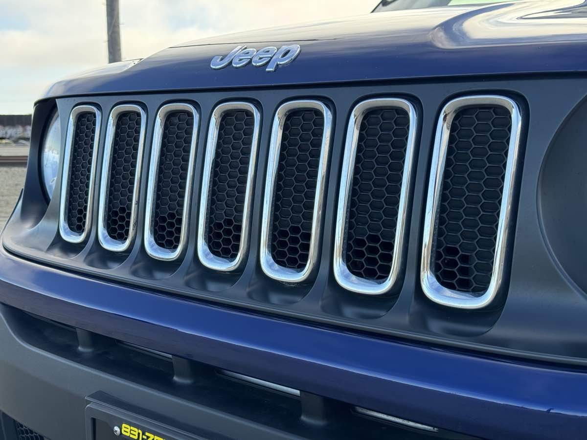 2018 Jeep Renegade Latitude North Edition photo 12