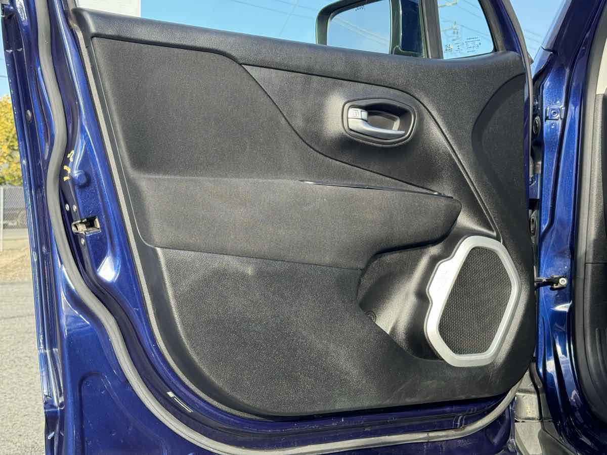 2018 Jeep Renegade Latitude North Edition photo 23