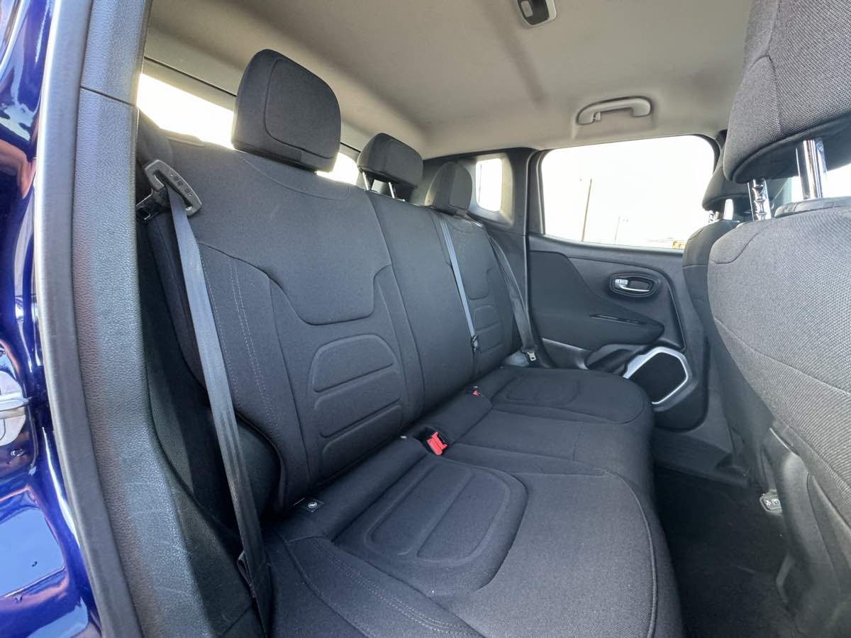 2018 Jeep Renegade Latitude North Edition photo 28