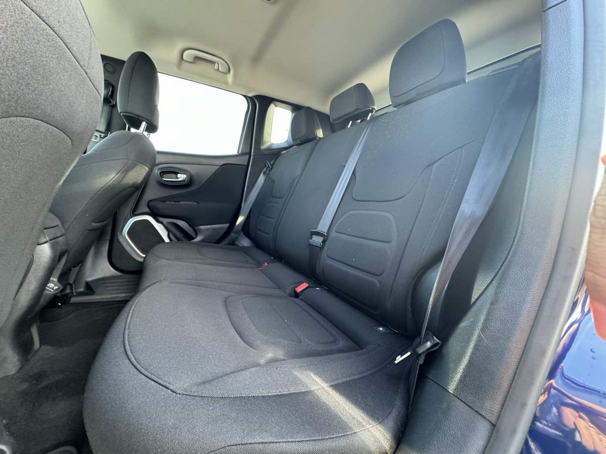 2018 Jeep Renegade Latitude North Edition photo 29