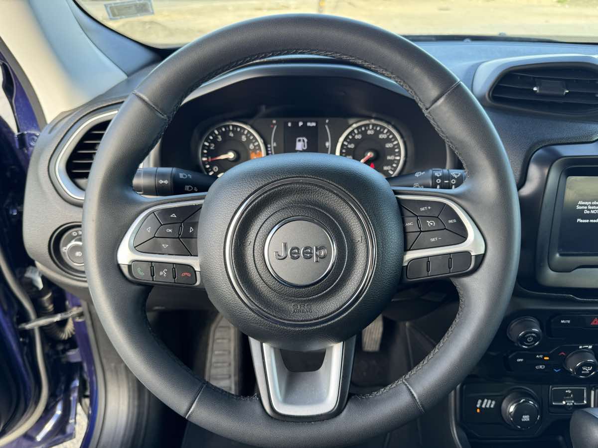 2018 Jeep Renegade Latitude North Edition photo 36