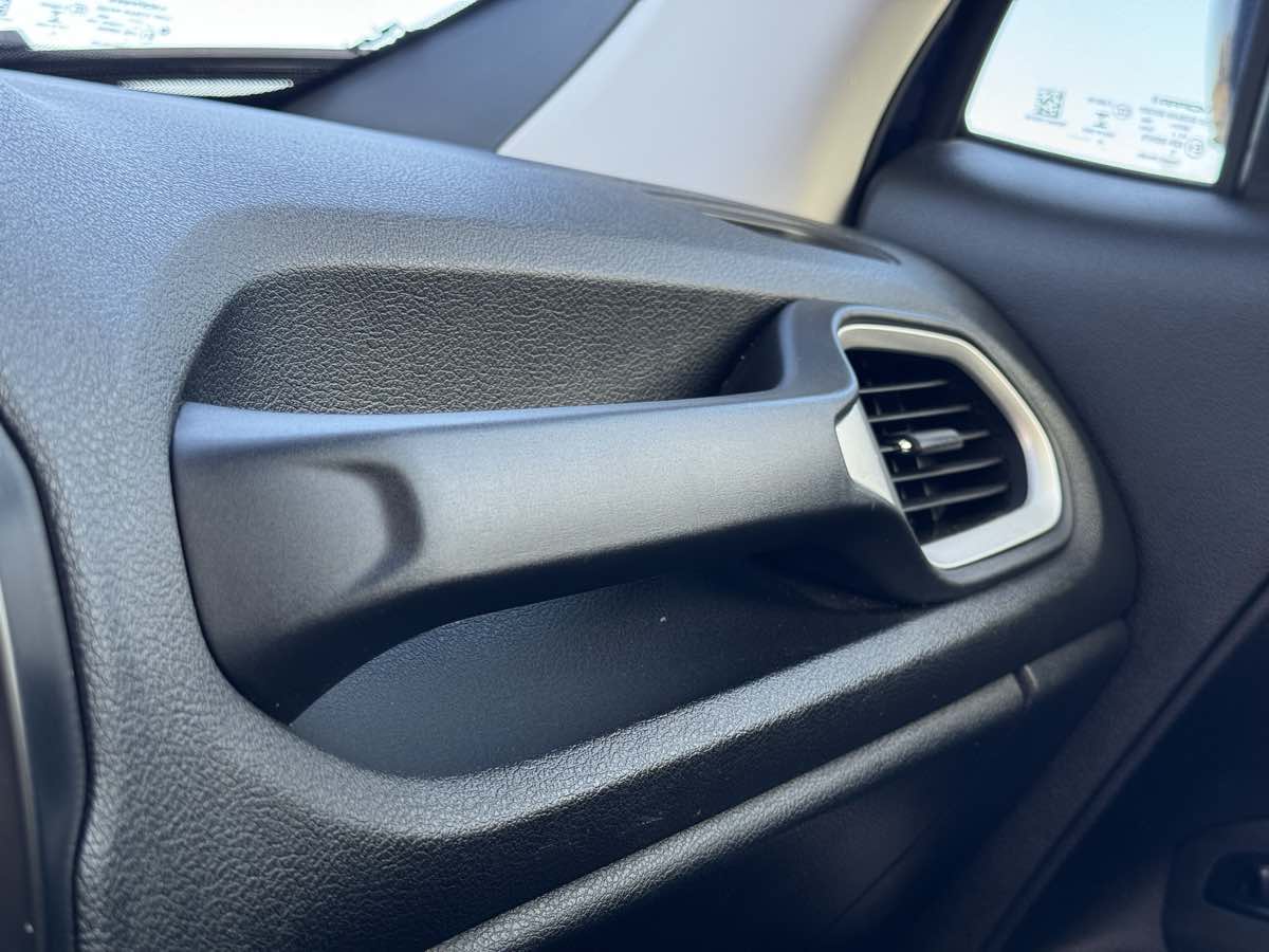 2018 Jeep Renegade Latitude North Edition photo 45