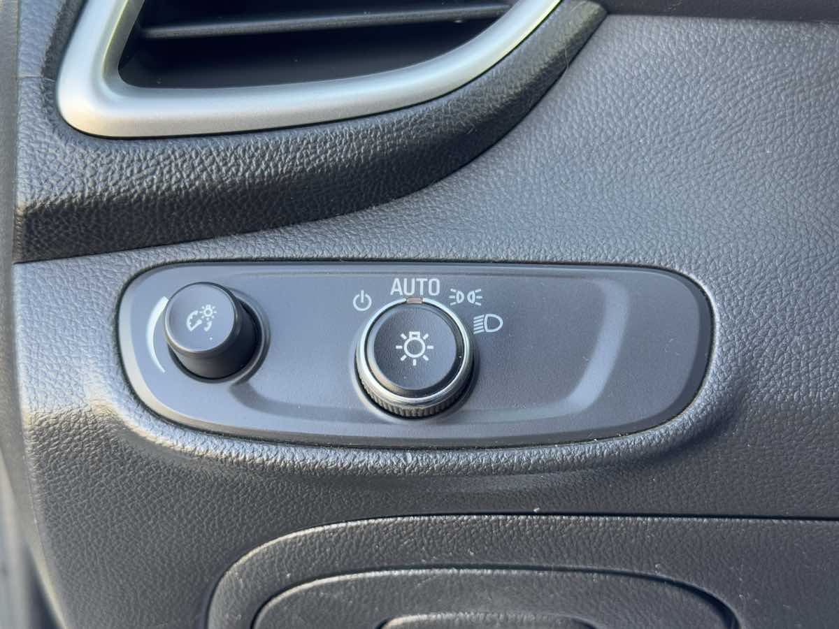 2019 Chevrolet Trax LT photo 33