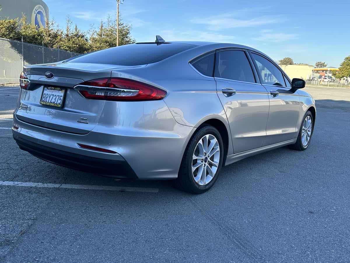 2020 Ford Fusion Hybrid SE photo 5