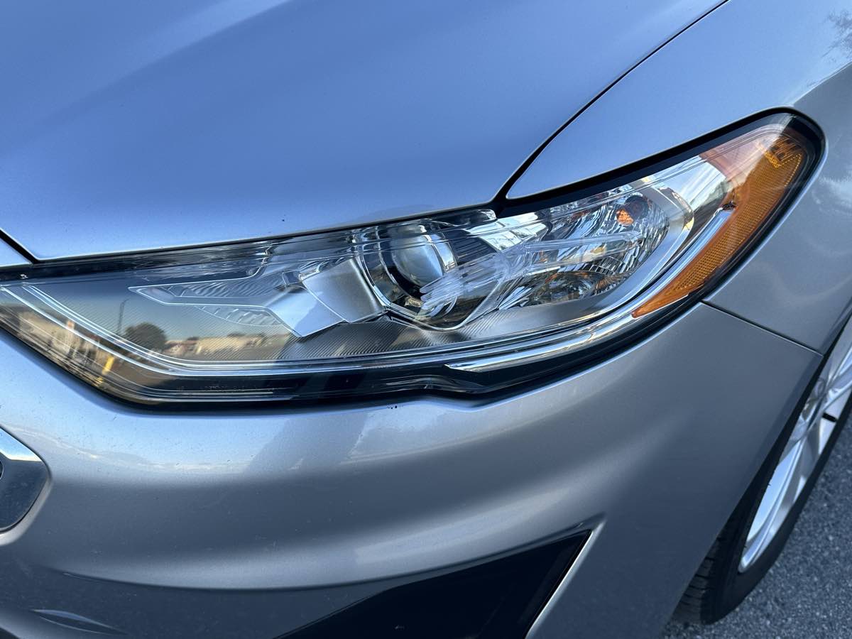 2020 Ford Fusion Hybrid SE photo 10