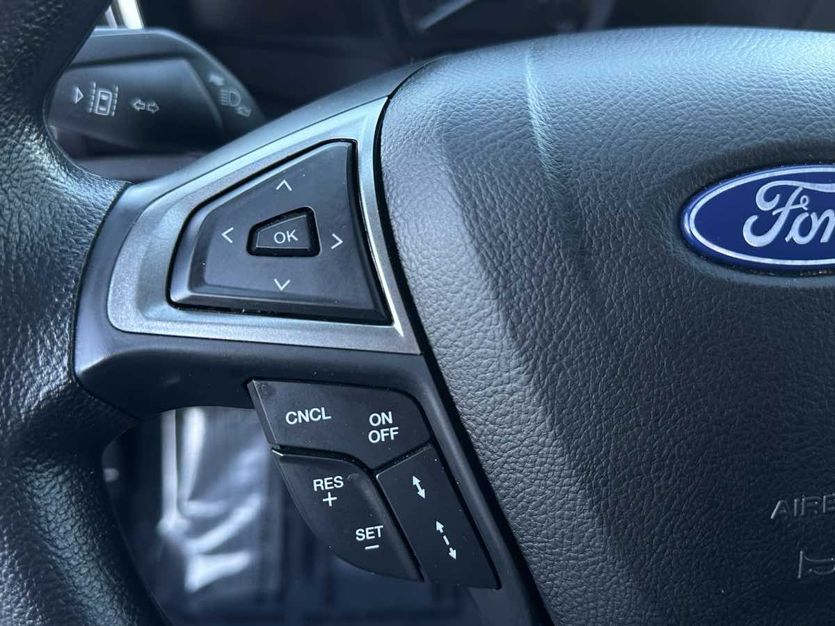 2020 Ford Fusion Hybrid SE photo 25