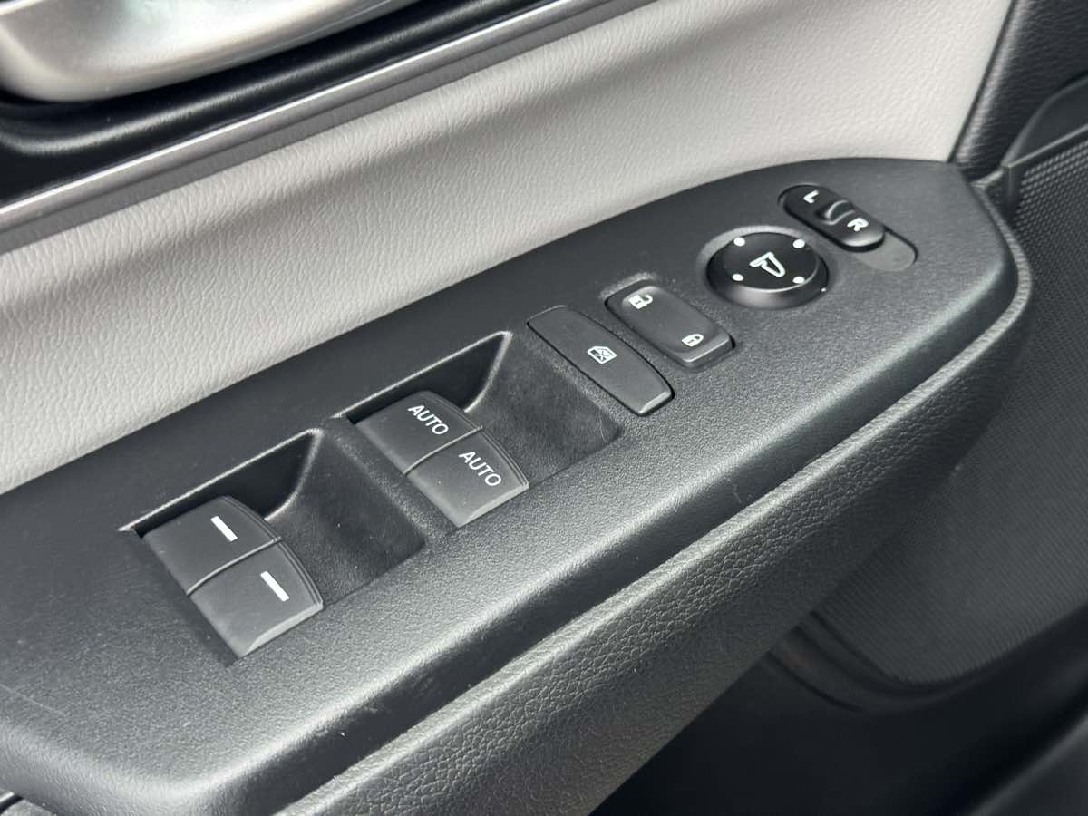 2017 Honda CR-V EX-L photo 36