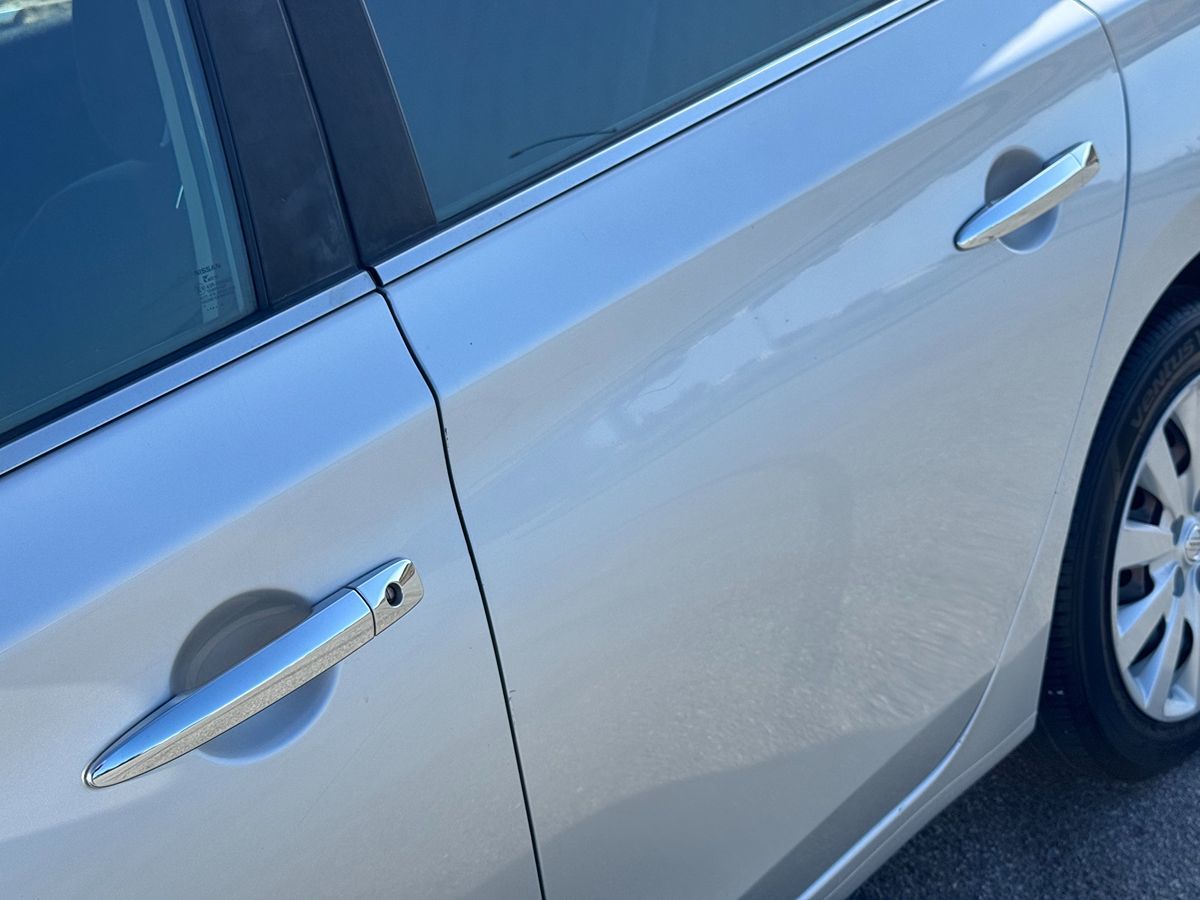2018 Nissan Sentra S photo 16