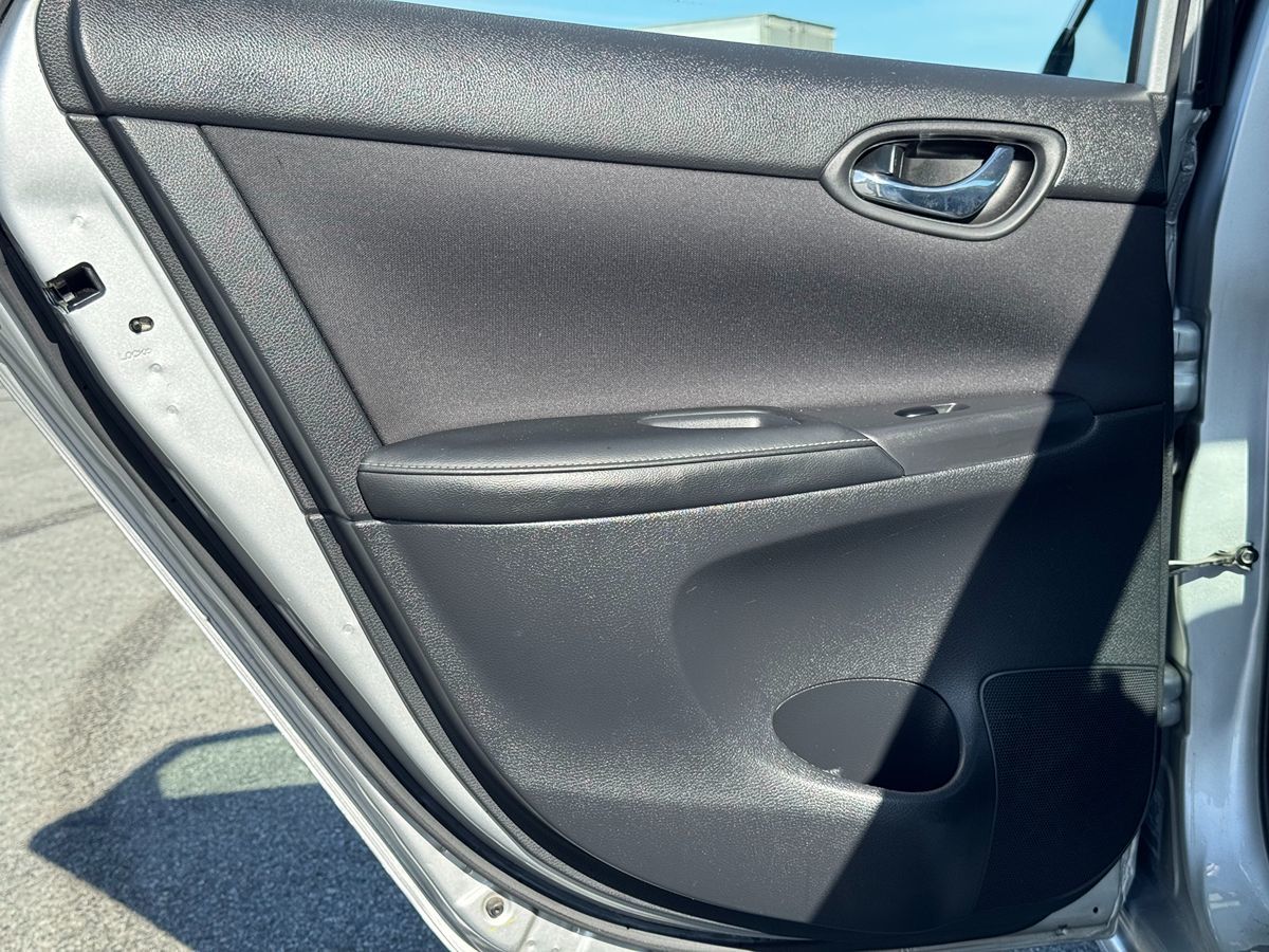 2018 Nissan Sentra S photo 20