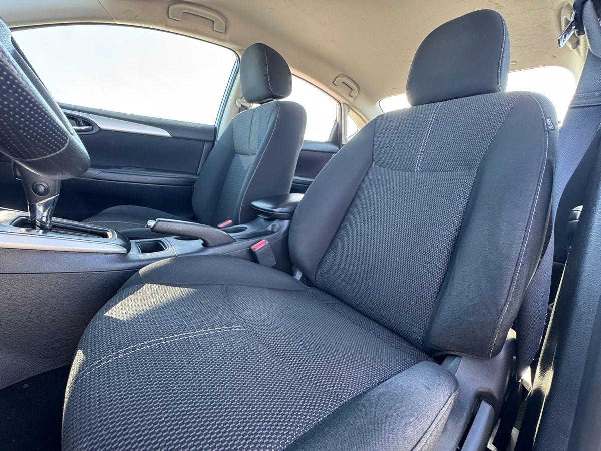 2018 Nissan Sentra S photo 26