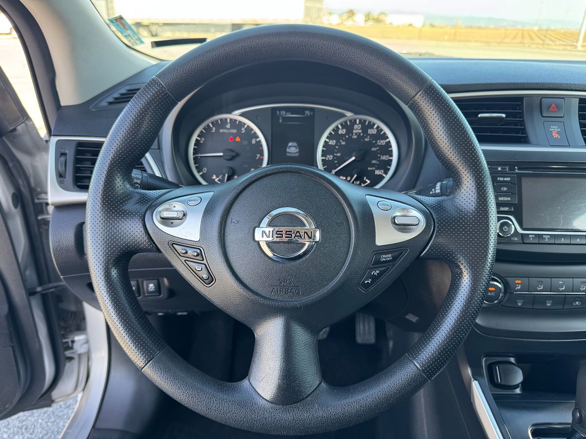 2018 Nissan Sentra S photo 32
