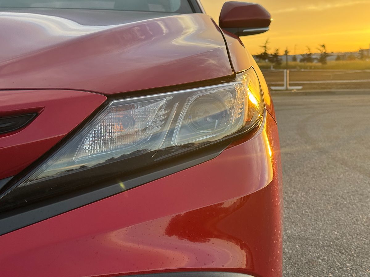 2022 Toyota Camry SE photo 13
