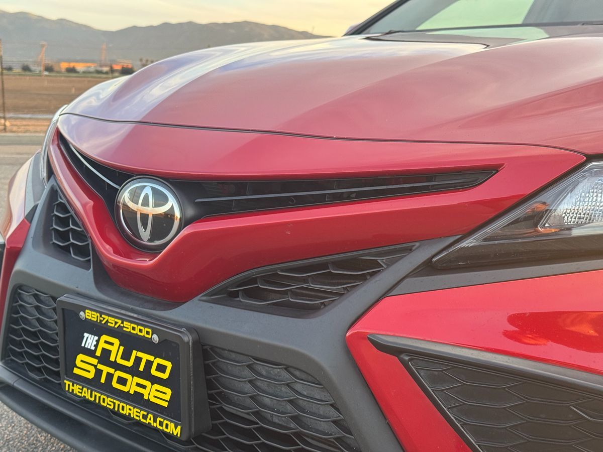 2022 Toyota Camry SE photo 14