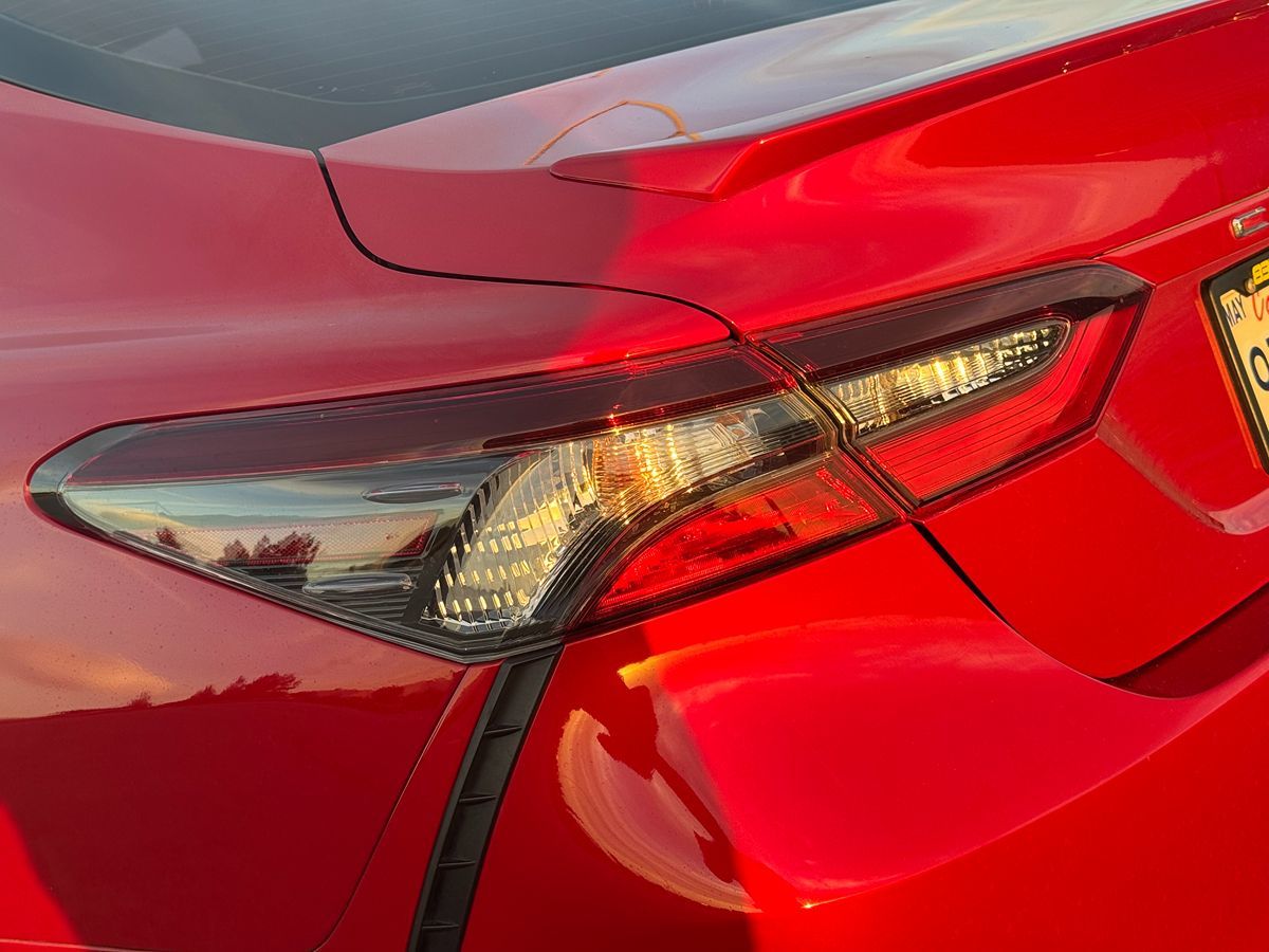 2022 Toyota Camry SE photo 16