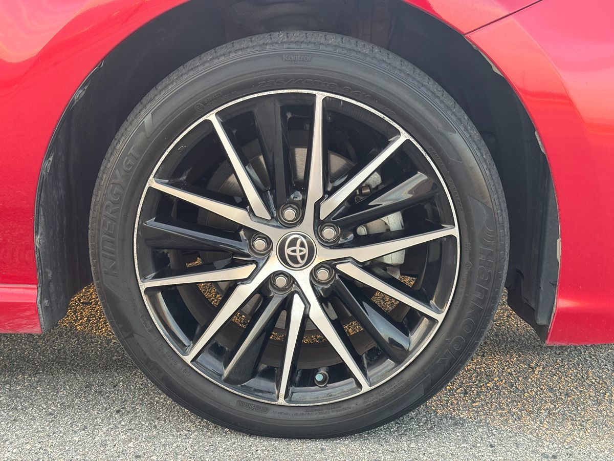 2022 Toyota Camry SE photo 18
