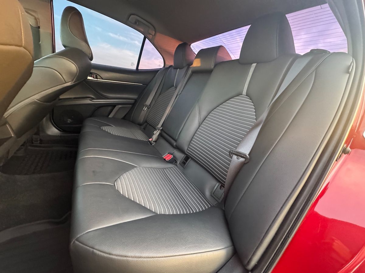 2022 Toyota Camry SE photo 25