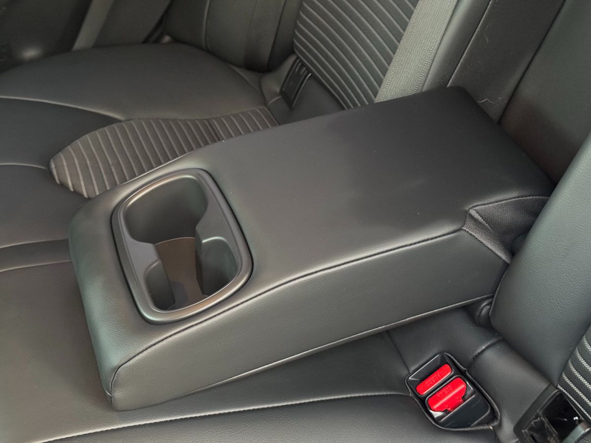 2022 Toyota Camry SE photo 39