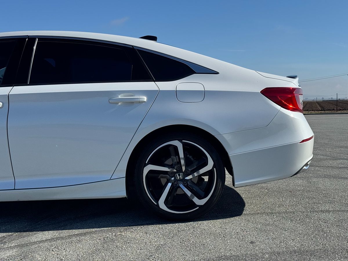 2022 Honda Accord Hybrid Sport photo 3