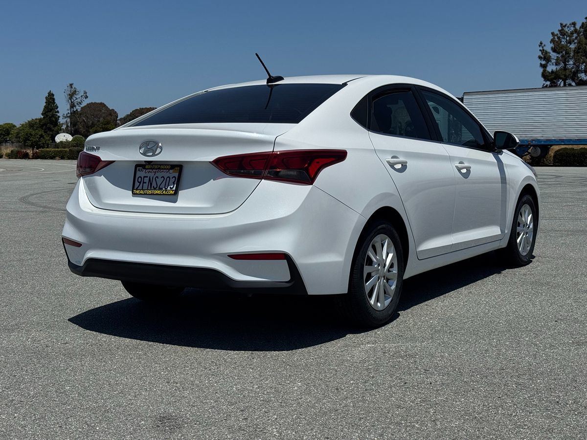 2020 Hyundai Accent SEL photo 6