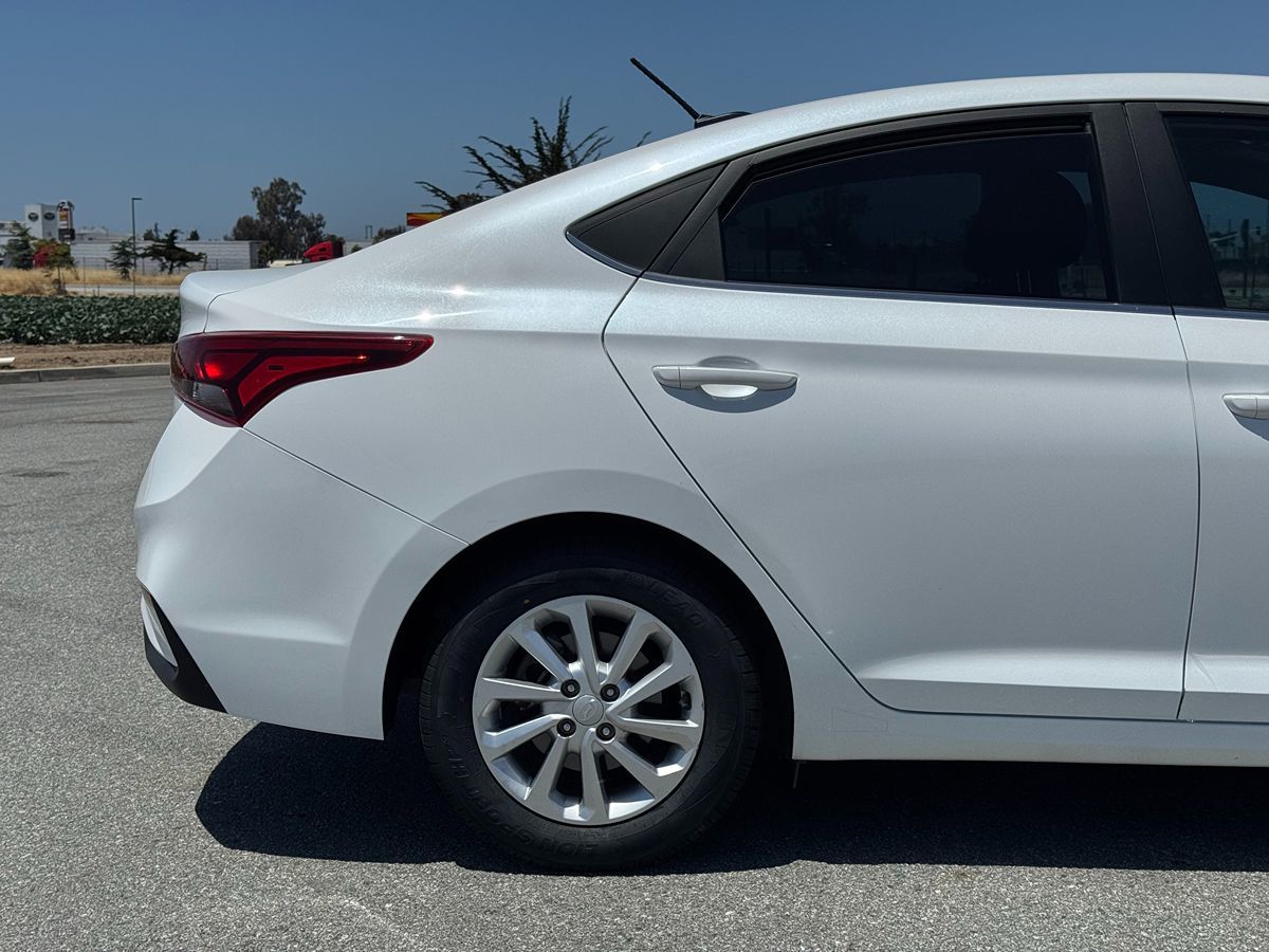 2020 Hyundai Accent SEL photo 7