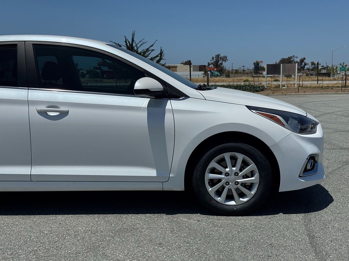 2020 Hyundai Accent SEL photo 8