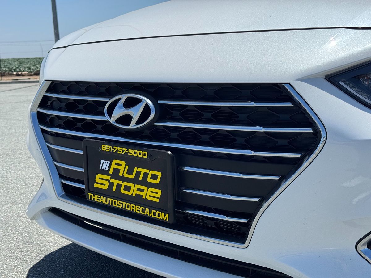 2020 Hyundai Accent SEL photo 12