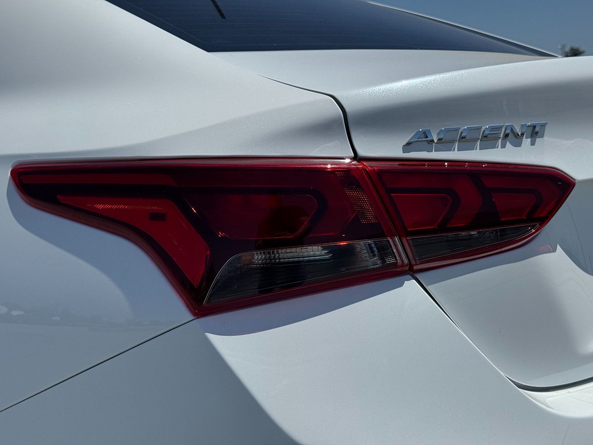 2020 Hyundai Accent SEL photo 17