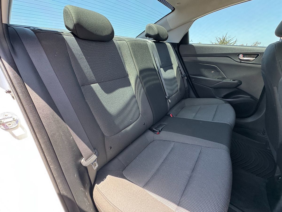 2020 Hyundai Accent SEL photo 25