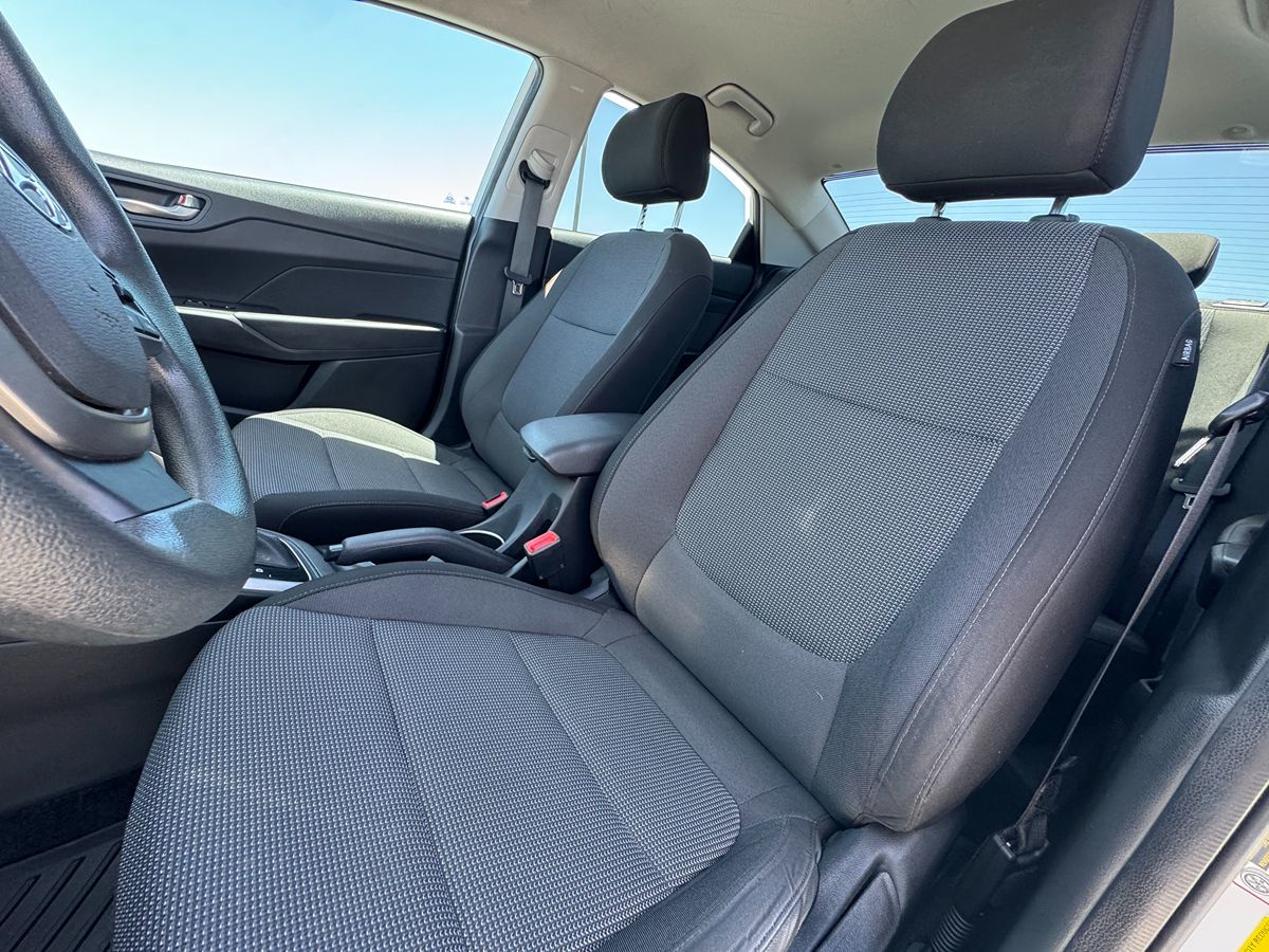 2020 Hyundai Accent SEL photo 27