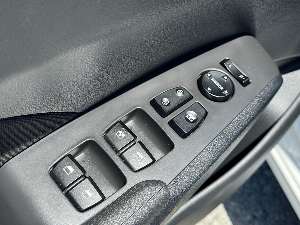 2020 Hyundai Accent SEL photo 28