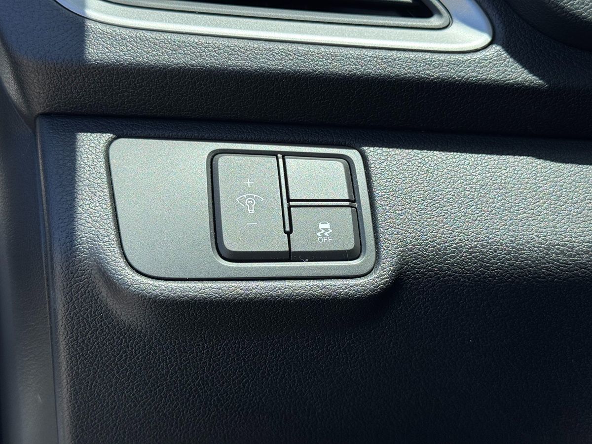 2020 Hyundai Accent SEL photo 30